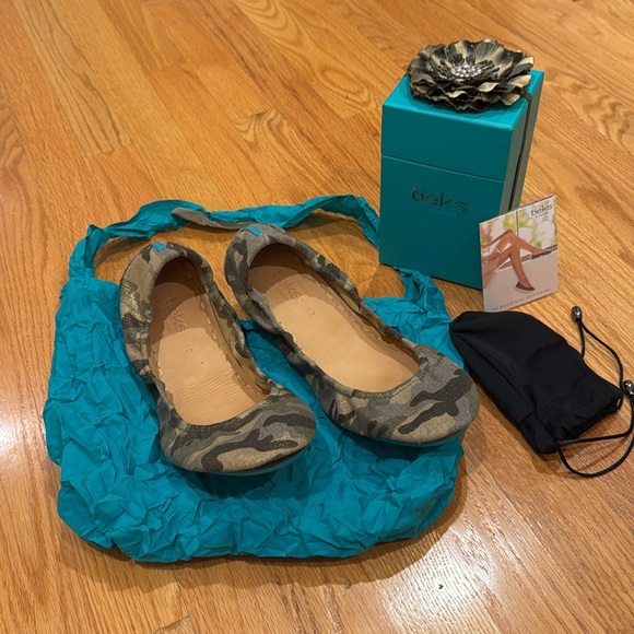 Camo Tieks